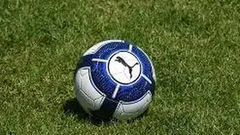 宋宋璨公开致歉：P图恶搞引热议，曾自曝与吴亦凡恋情